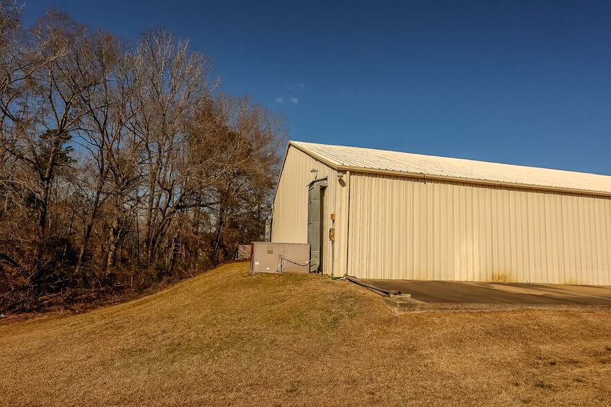 More Photos Of 5805 HWY 135, Gladewater Flex For Sale