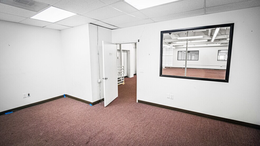 More Photos Of 236-242 Pine Ave, Long Beach Storefront Retail Office For Lease