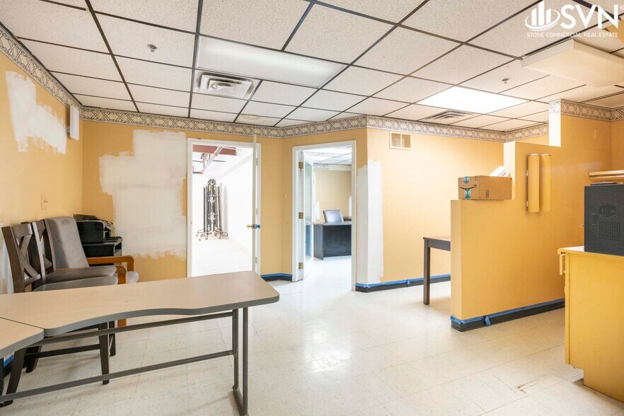 More Photos Of 133 Macarthur Ct, Nicholasville Manufacturing For Lease