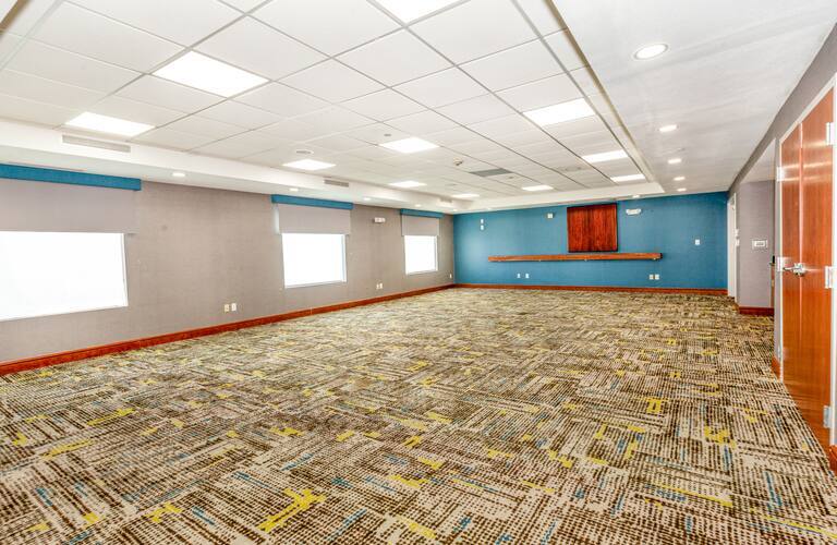 More Photos Of 2700 Green Oaks Rd, Fort Worth Hotel For Sale