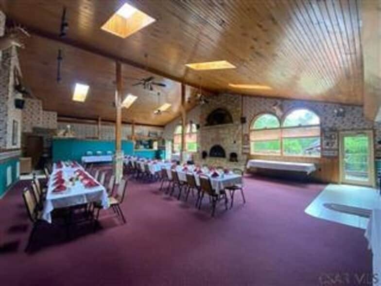 More Photos Of 1939 Forest Hills Dr, Elton Restaurant For Sale