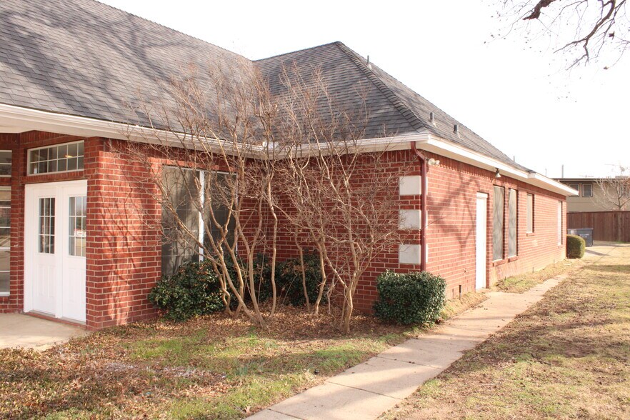 More Photos Of 6407 Colleyville Blvd, Colleyville Medical For Lease