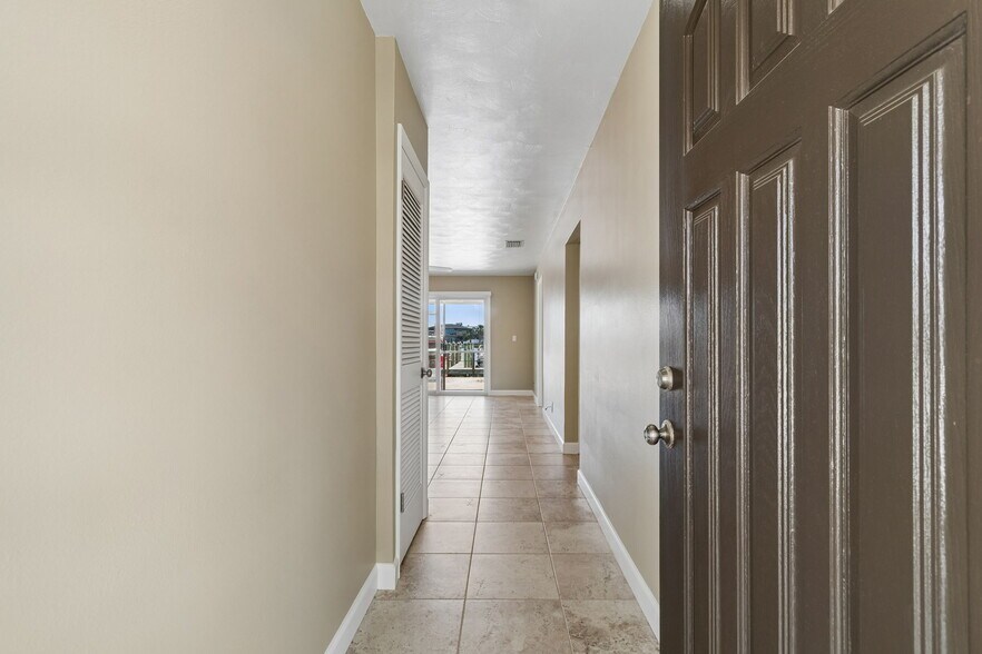 More Photos Of 2307 Bay Blvd, Indian Rocks Beach Apartments For Sale