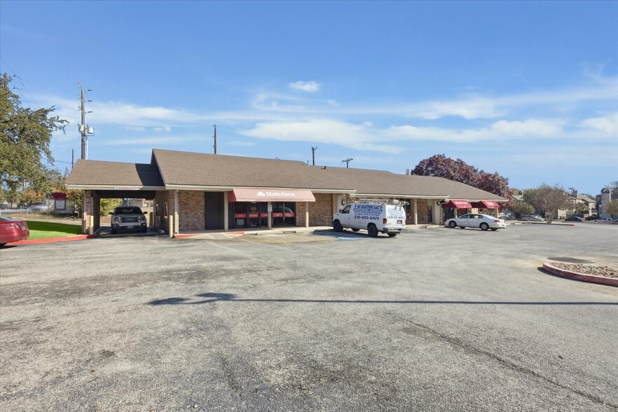 More Photos Of 3529-3539 Oakgate Dr, San Antonio Freestanding For Lease
