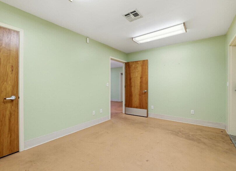 More Photos Of 1005 Fowler Way, Placerville Medical For Sale