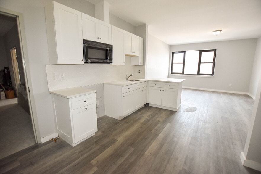 More Photos Of 868 Post Ave, Staten Island Storefront Retail Residential For Sale