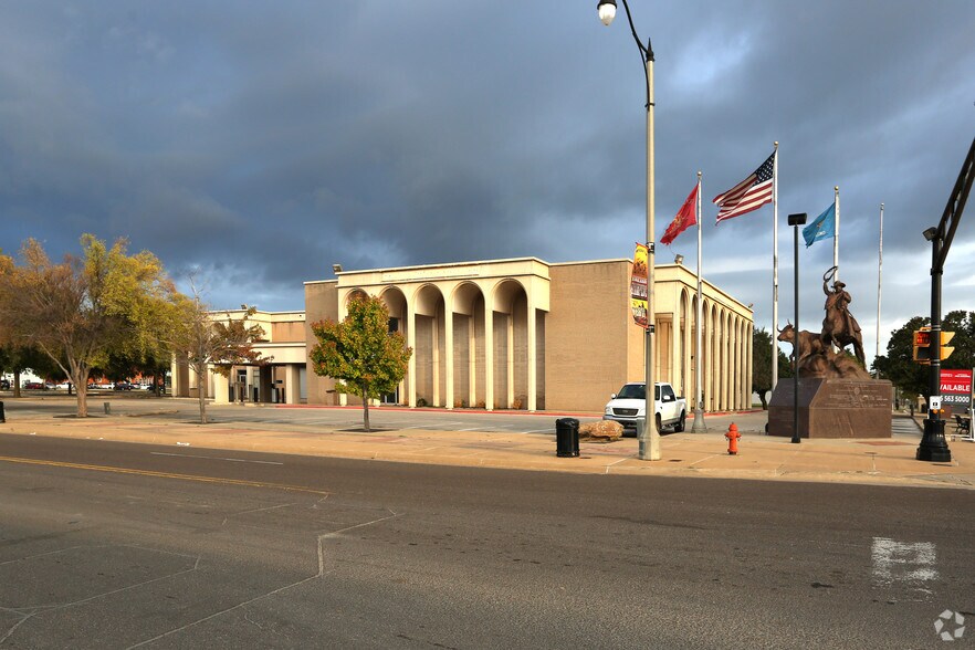 More Photos Of 2301 Exchange Ave, Oklahoma City Bank For Sale