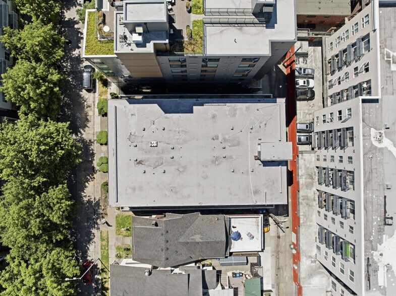 More Photos Of 4731 12th Ave NE, Seattle Apartments For Sale