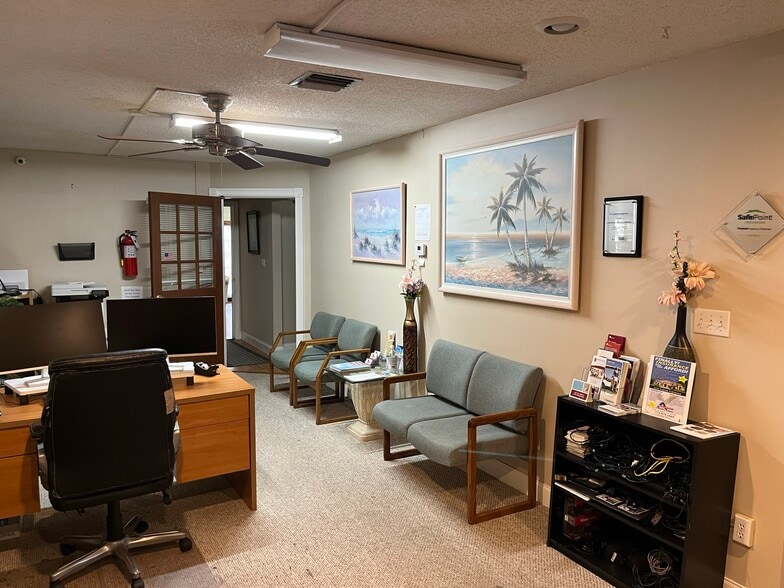 More Photos Of 1514 SE Port St Lucie Blvd, Port Saint Lucie Office Residential For Sale