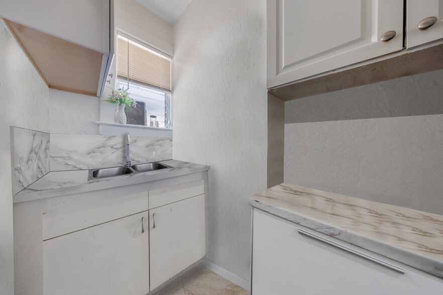 More Photos Of 1334 SW 4th St, Miami Apartments For Sale