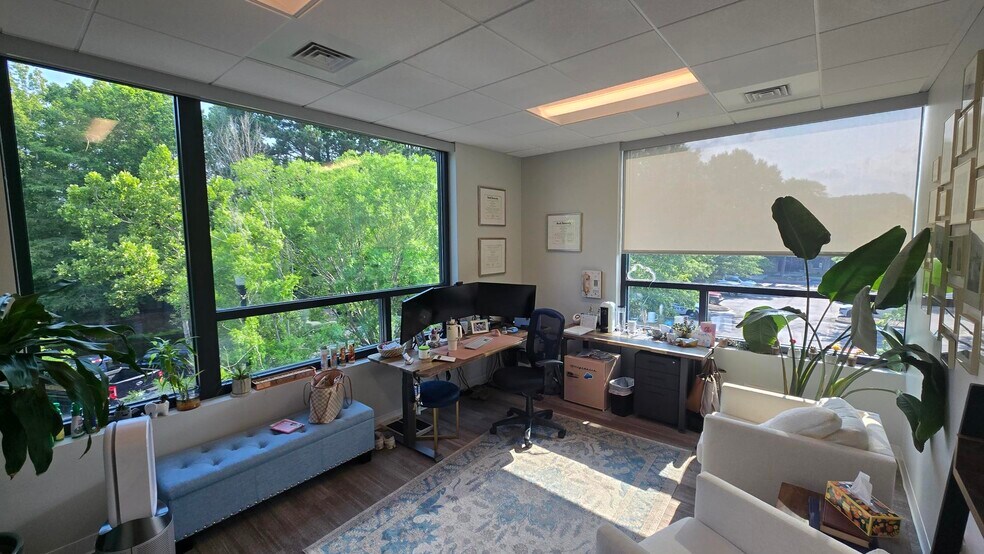 More Photos Of 1501 Belle Isle Ave, Mount Pleasant Office For Lease