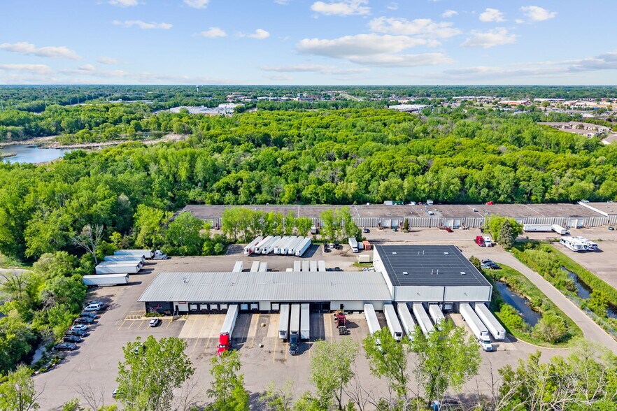 More Photos Of 8201 NE Hickory St, Minneapolis Truck Terminal For Sale