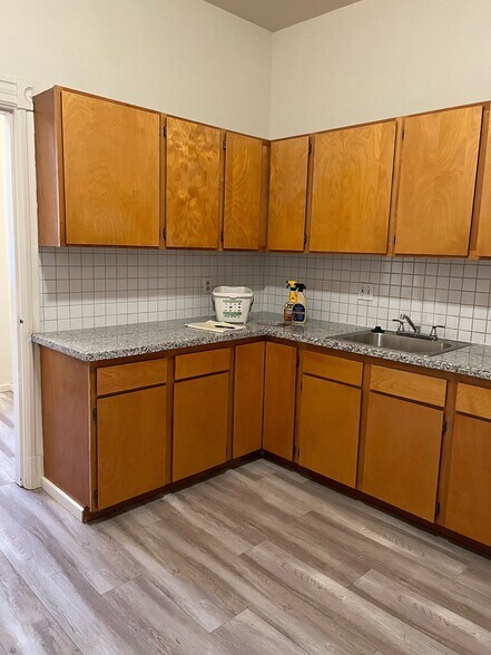 More Photos Of 1905 10th St, Sacramento Apartments For Sale