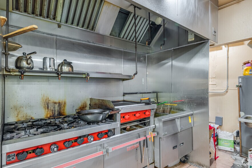 More Photos Of 7830 N 19th Ave, Phoenix Restaurant For Sale