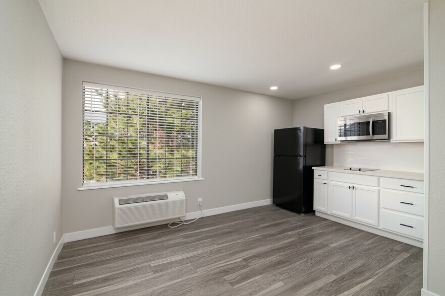 More Photos Of 3211 S 79th East Ave, Tulsa Apartments For Sale