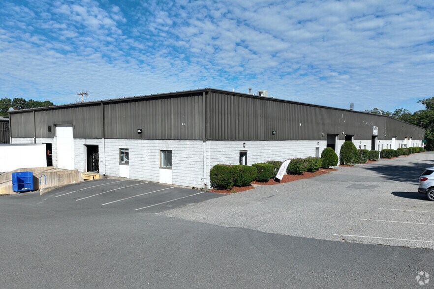 Primary Photo Of 12 Rogers Rd, Haverhill Manufacturing For Lease