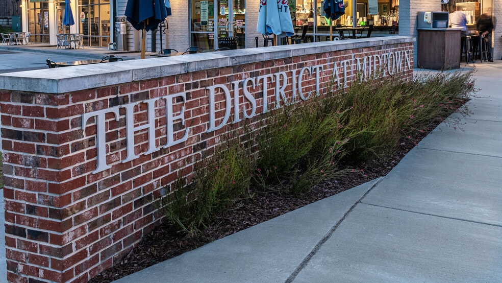 More Photos Of 3002 Hardy St, Hattiesburg General Retail For Lease