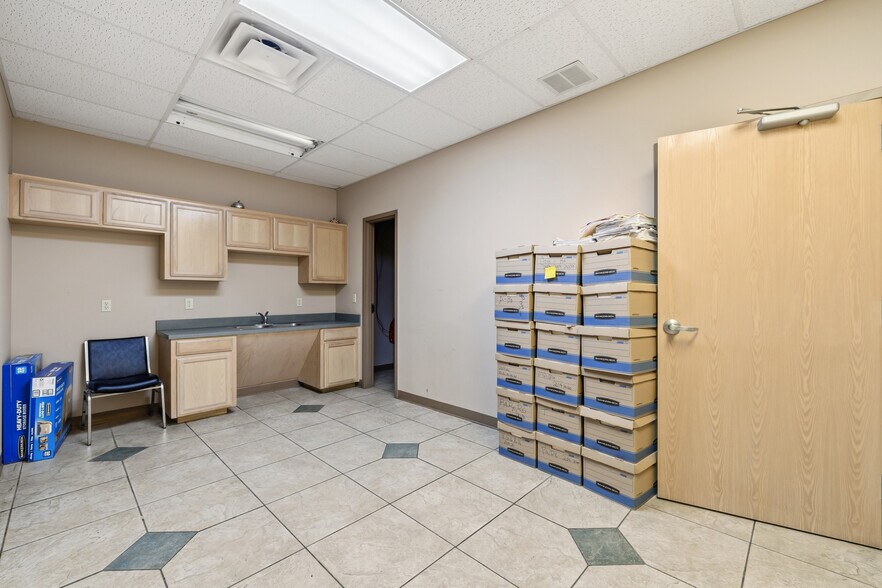 More Photos Of 1200 E Savannah Ave, McAllen Medical For Sale
