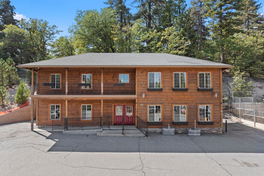 Primary Photo Of 31961 Hilltop Blvd, Running Springs Loft Creative Space For Sale