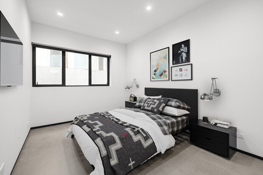 More Photos Of 609 Broadway St, Venice Apartments For Sale