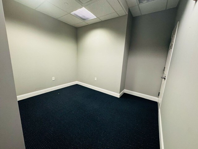 More Photos Of 42 E Main St, Freehold Medical For Lease