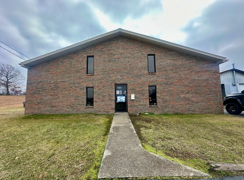 More Photos Of 430 Carthage Rd, Red Boiling Springs Industrial For Sale