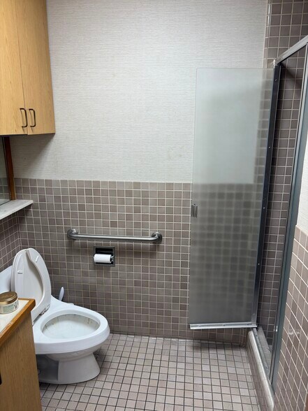 More Photos Of 321 N Kuakini St, Honolulu Medical For Sale