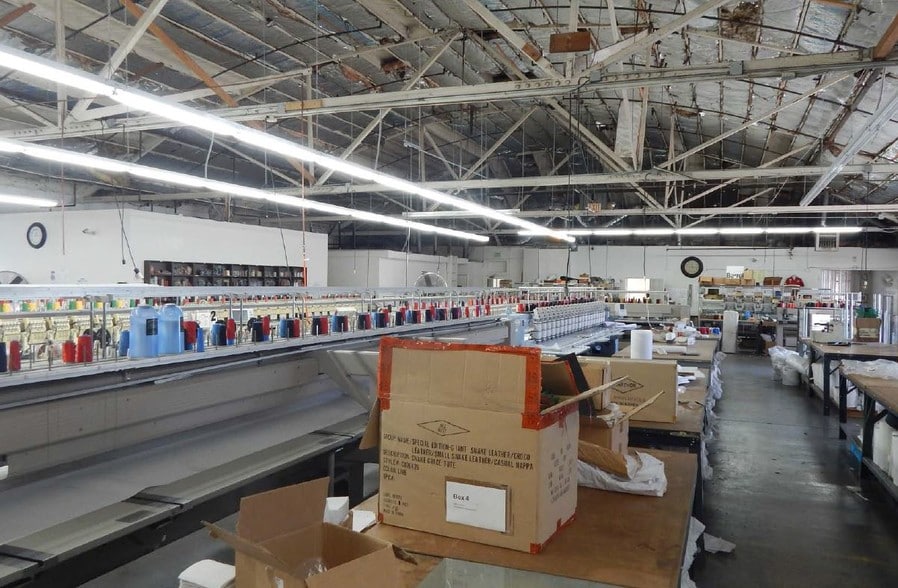 More Photos Of 5015 Hampton St, Vernon Manufacturing For Sale