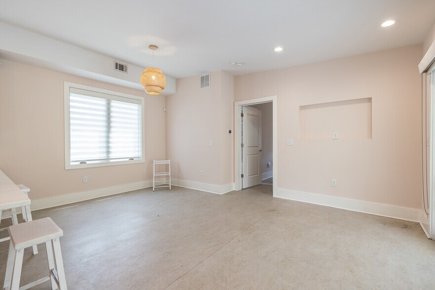 More Photos Of 1651 Pryor Rd SW, Atlanta Loft Creative Space For Sale