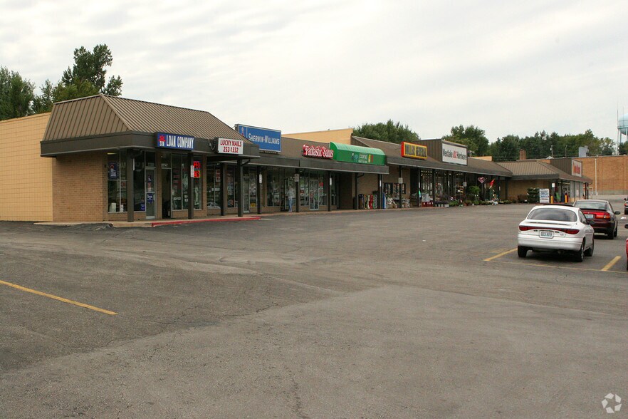 More Photos Of 405-523 E 24 Hwy, Independence General Retail For Sale