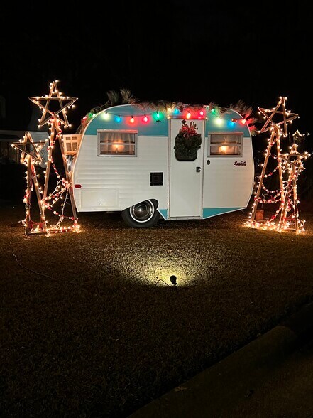 More Photos Of 302 Williams St, Fayetteville Flex For Sale