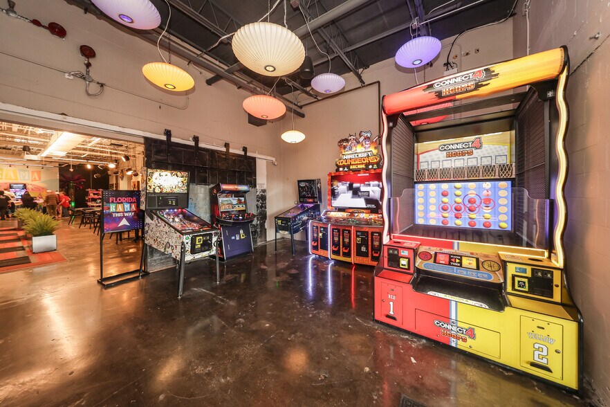 More Photos Of 2606 Fairfield Ave S, Saint Petersburg Light Manufacturing For Lease