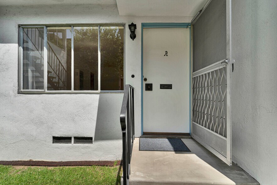 More Photos Of 938 15th St, Santa Monica Apartments For Sale