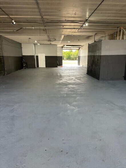 More Photos Of 111 NW 15th Pl, Pompano Beach Industrial For Lease