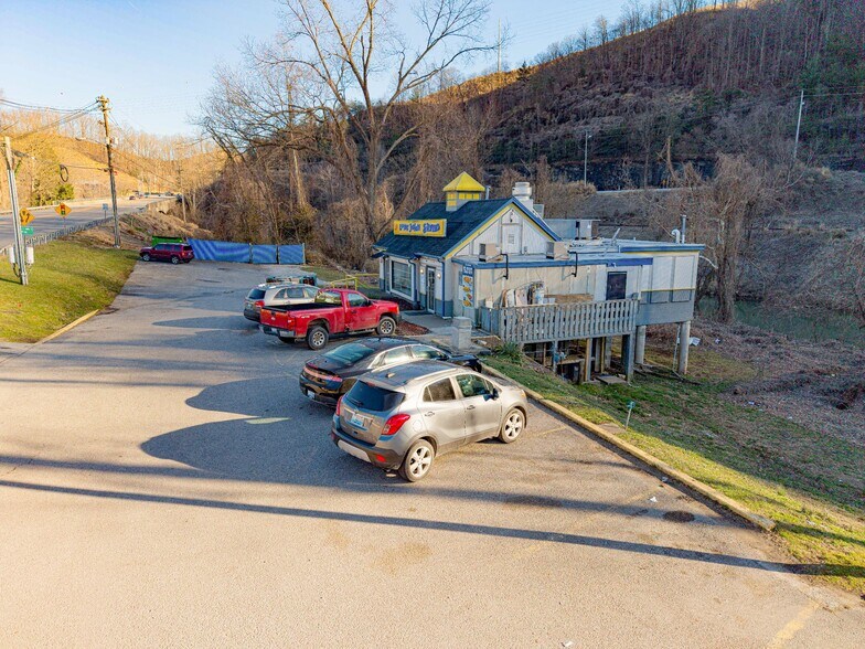 More Photos Of 234 S Main St, Hazard Fast Food For Sale