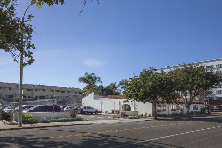 More Photos Of 300 E Santa Clara St, Ventura Medical For Lease