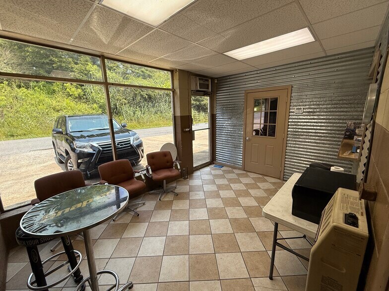 More Photos Of 69 Railroad Ave, Dora Specialty For Sale