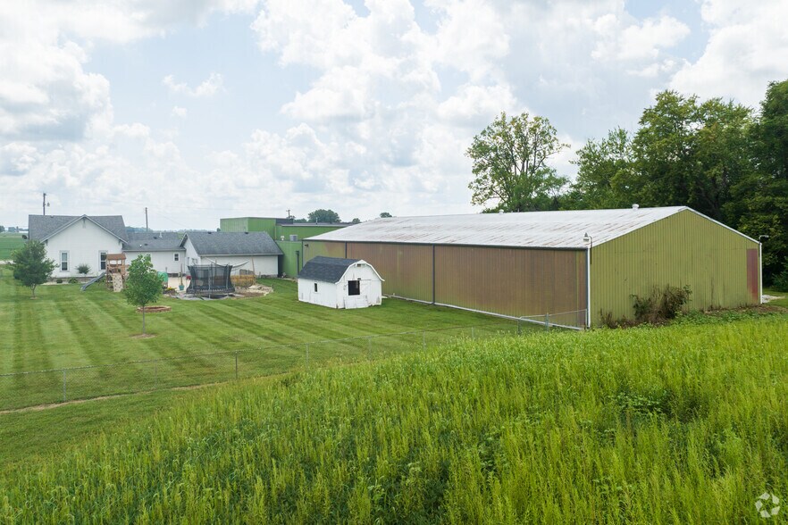More Photos Of 7074 W State Road 28, Elwood Warehouse For Lease