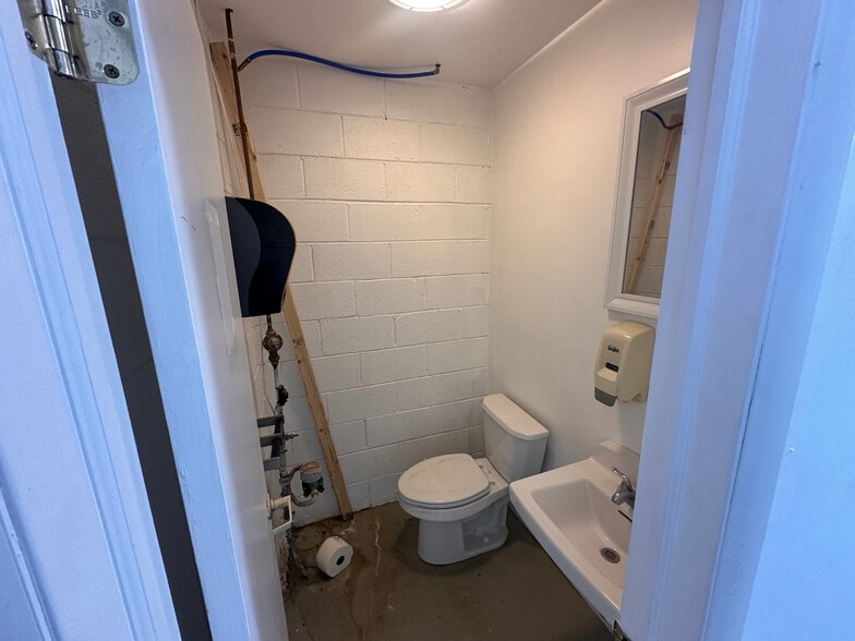 More Photos Of 451 E Main St, Denville Warehouse For Lease