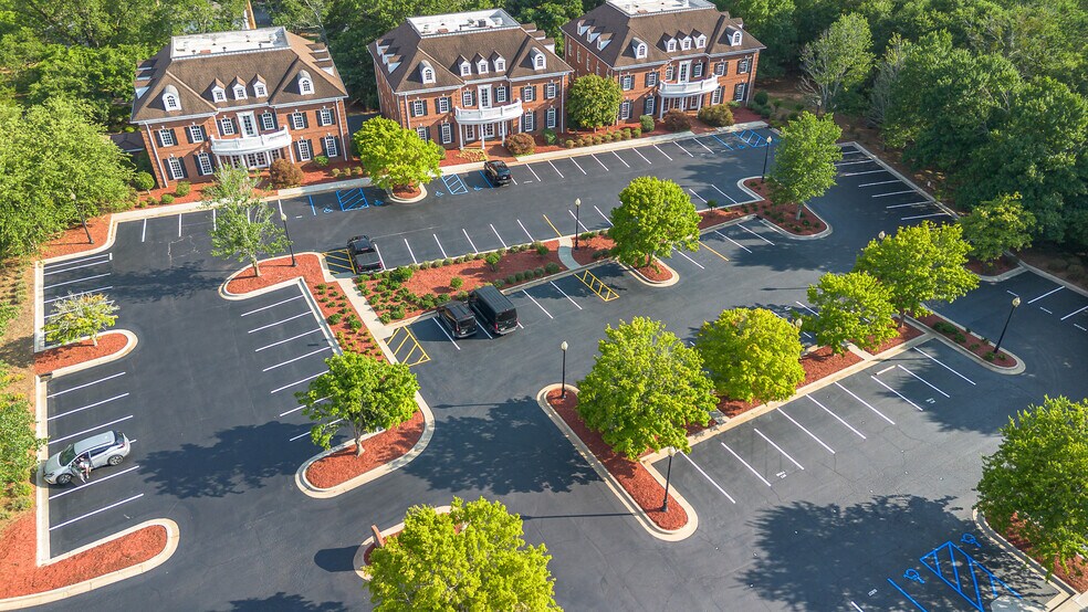 More Photos Of 1040 Founders Blvd, Athens Unknown For Lease