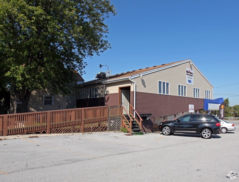 More Photos Of 315 E Ridge Rd, Griffith Storefront Retail Office For Lease