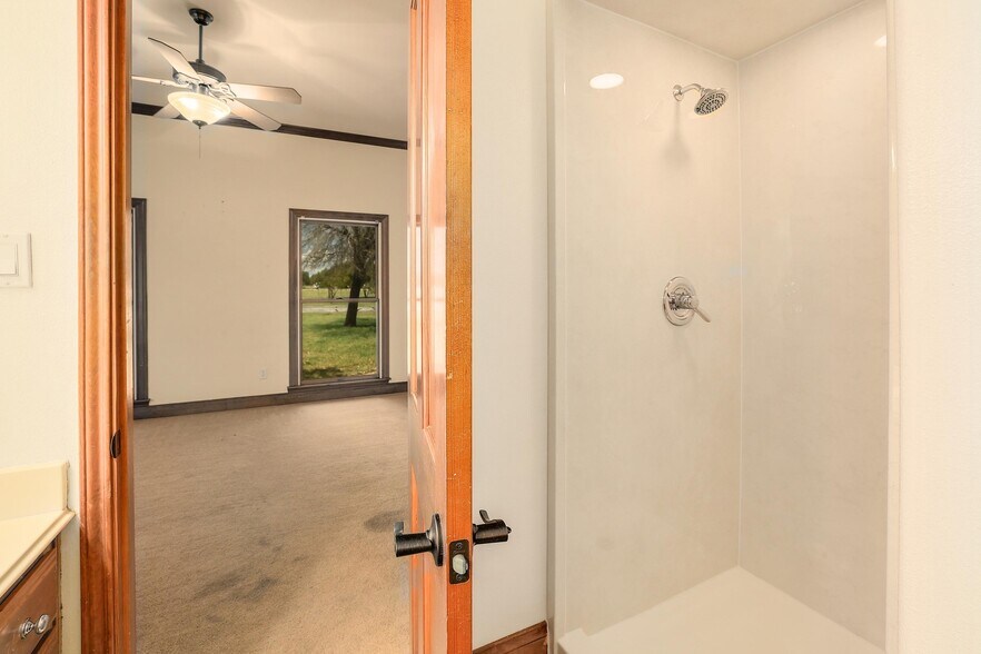 More Photos Of 3900 Shell Rd, Georgetown Land For Lease