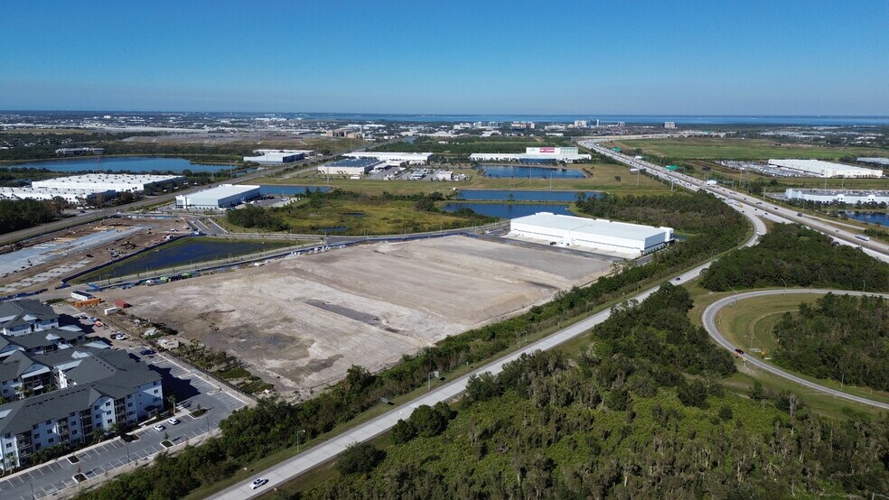More Photos Of 2690 Gateway Centre Pky, Saint Petersburg Unknown For Lease