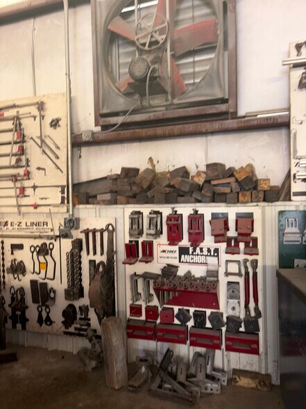 More Photos Of 15920 Kuykendahl Rd, Houston Auto Repair For Sale