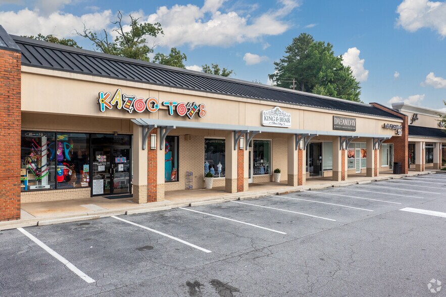 More Photos Of 3700-3802 Roswell Rd NE, Atlanta Storefront For Lease