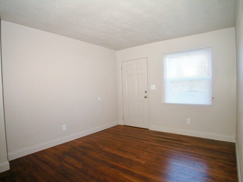 More Photos Of 214 Randolph St, Atlanta Apartments For Sale