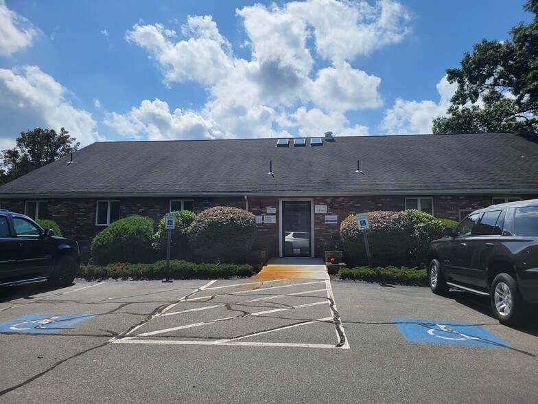 More Photos Of 1565 Main St, Tewksbury Medical For Lease