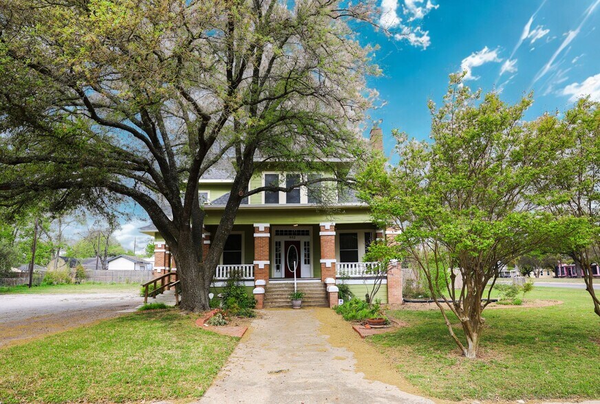 More Photos Of 802 S 37th St, Temple General Retail For Sale