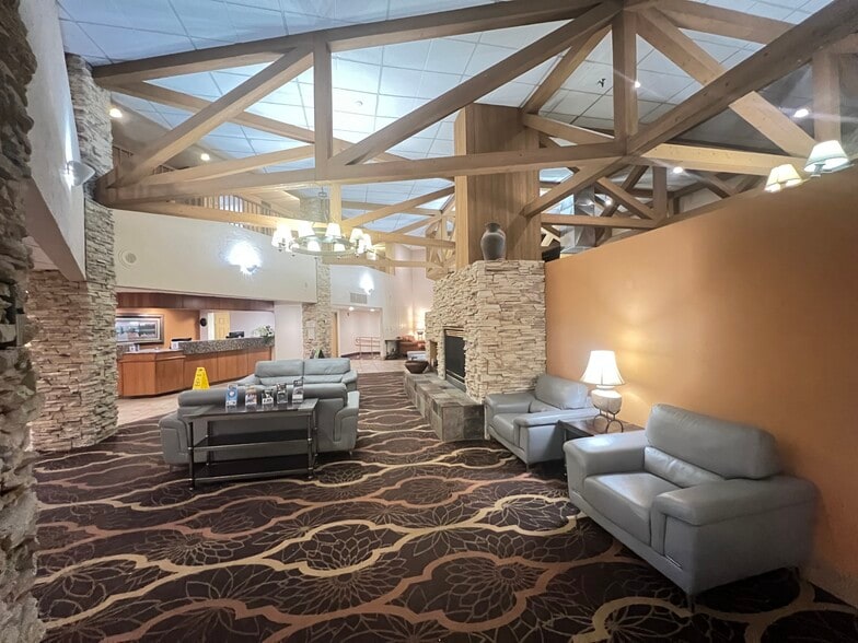 More Photos Of 560 Silverthorne Ln, Silverthorne Hotel For Sale
