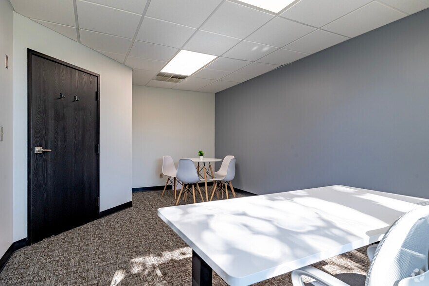 More Photos Of 2006 Hogback Rd, Ann Arbor Coworking Space